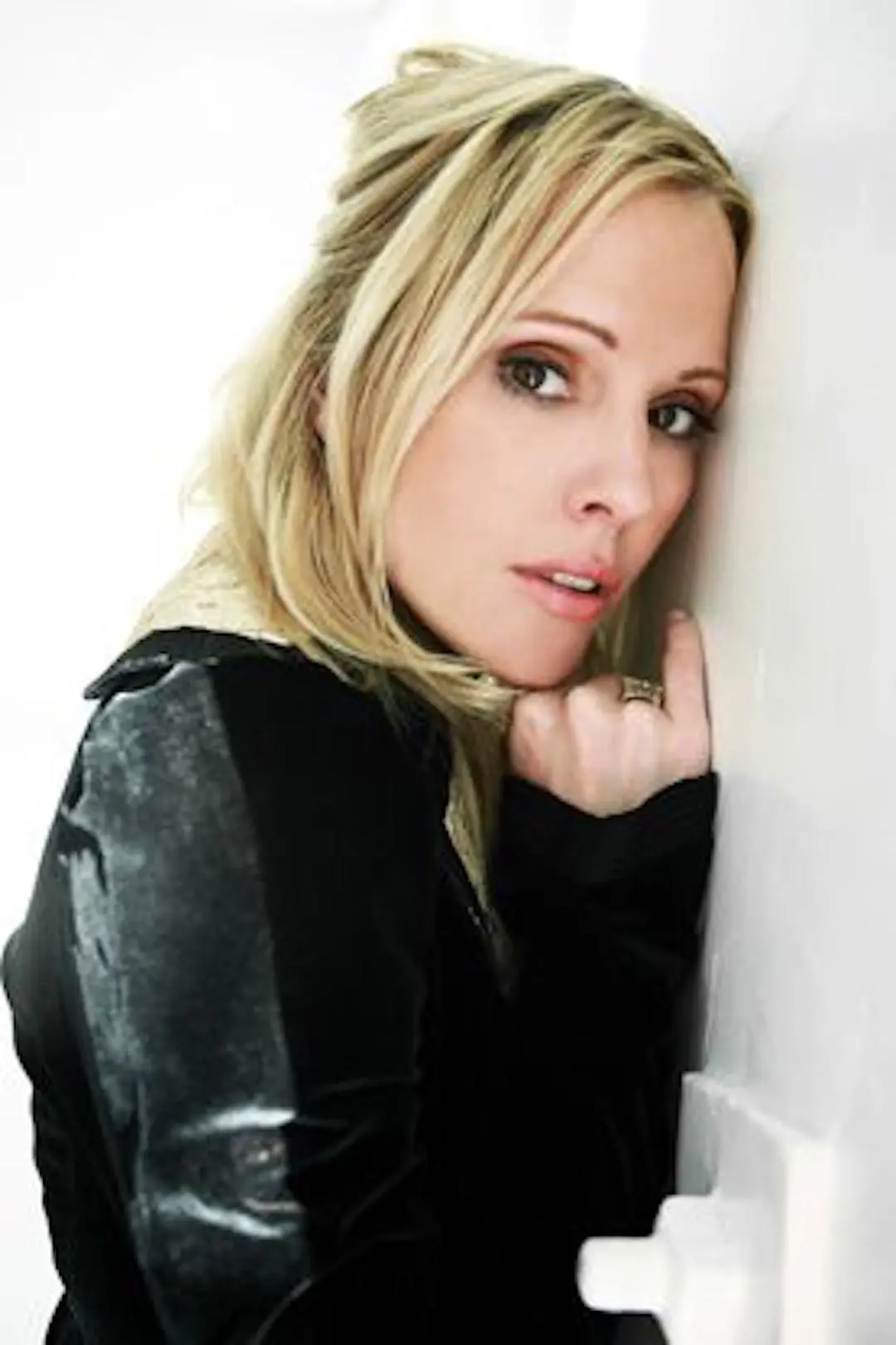 Emma Caulfield Ford_peliplat