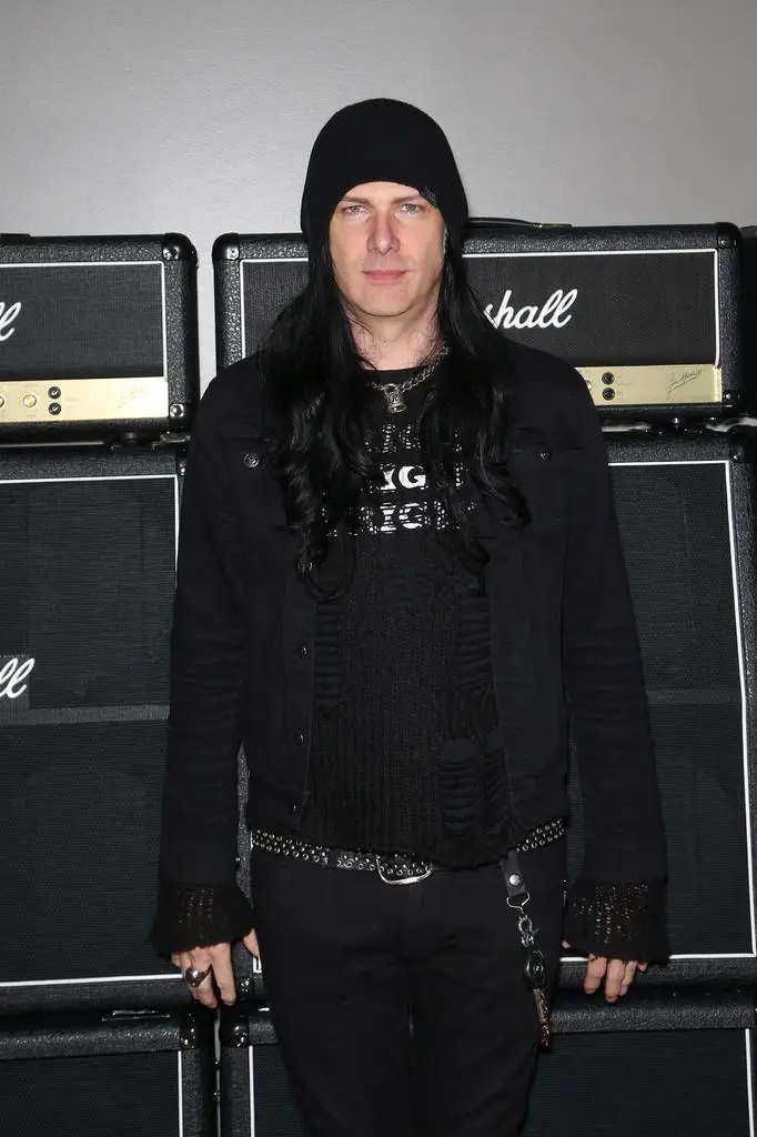 Todd Kerns_peliplat