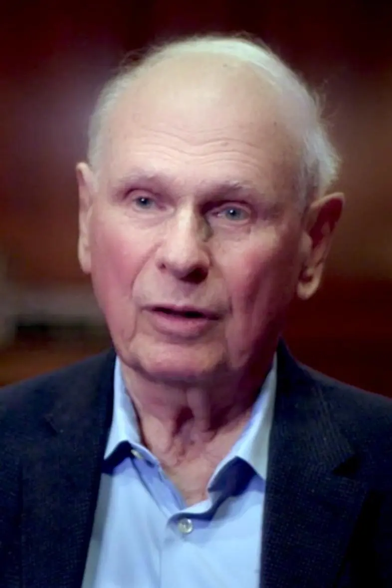 Paul Hellyer_peliplat