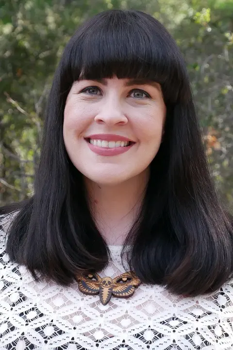 Caitlin Doughty_peliplat