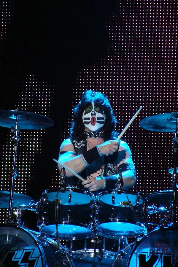 Eric Singer_peliplat