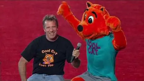 Butch the Bully sees Cool Cat on TV_peliplat