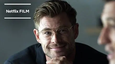 2 Minutes of Chris Hemsworth Being an Evil Genius_peliplat