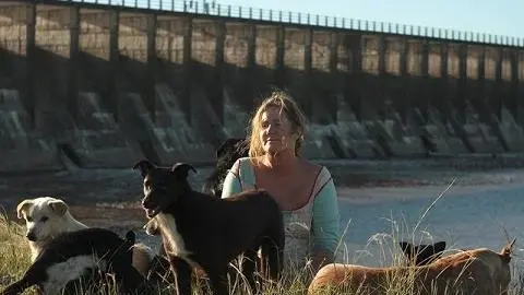 La mujer de los perros - trailer_peliplat
