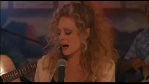 Beverly D'Angelo singing (w. Judge Reinhold) Daddy's Dyin' :Who's Got the Will?_peliplat