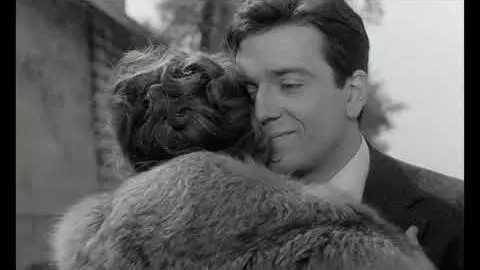 Jean-Pierre Cassel and Anouk Aimée in 'Le farceur' (1960)_peliplat