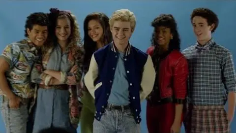 The 'Saved by the Bell' Kids Hate Each Other in First Clip from Unauthorized Lifetime Film_peliplat