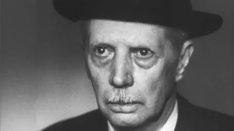 Umberto D. (1952) ORIGINAL TRAILER_peliplat