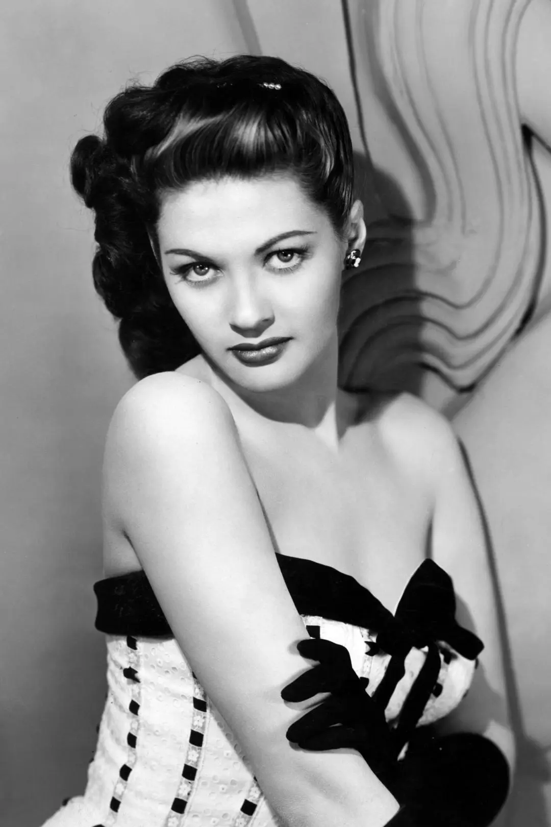 Yvonne De Carlo_peliplat