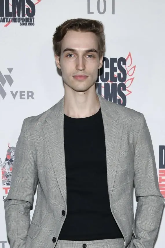 Trevor Stines_peliplat