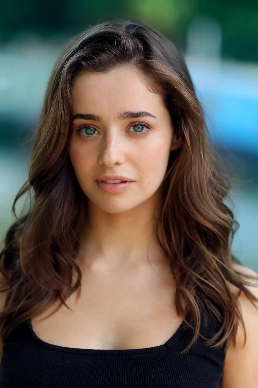 Holly Earl_peliplat