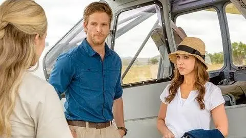 Preview - Love on Safari - Hallmark Channel_peliplat