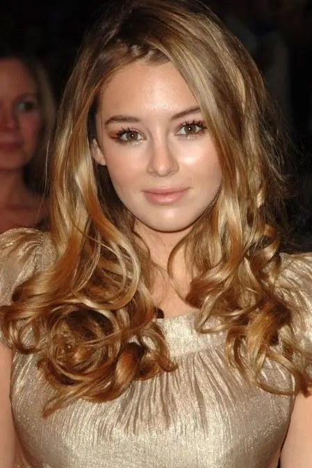 Keeley Hazell_peliplat