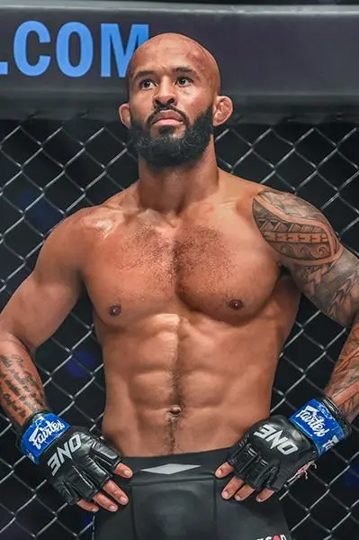 Demetrious Johnson_peliplat