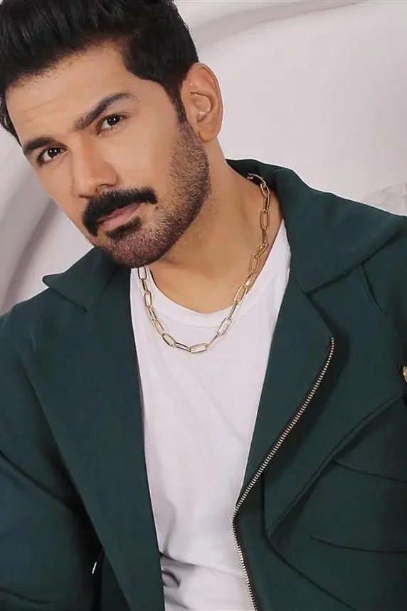 Abhinav Shukla_peliplat