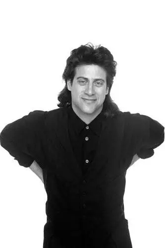 Richard Lewis_peliplat