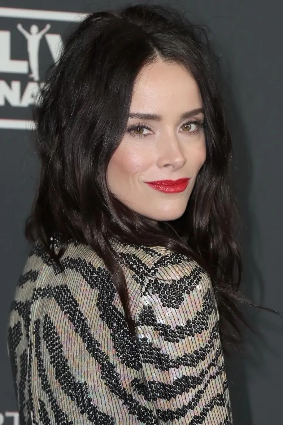 Abigail Spencer_peliplat