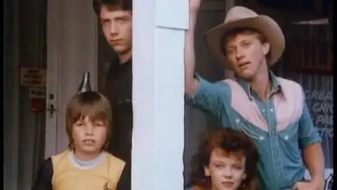 The Henderson Kids (1985) Opening Credits_peliplat