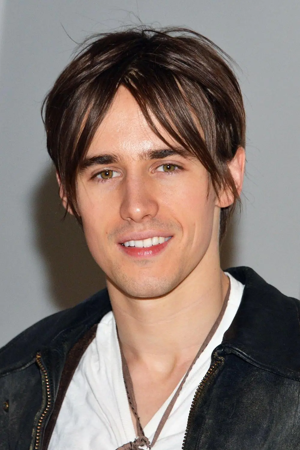 Reeve Carney_peliplat