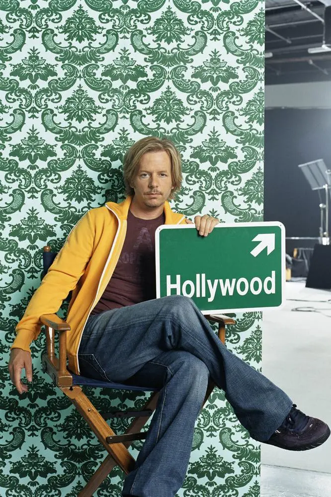 The Showbiz Show with David Spade_peliplat