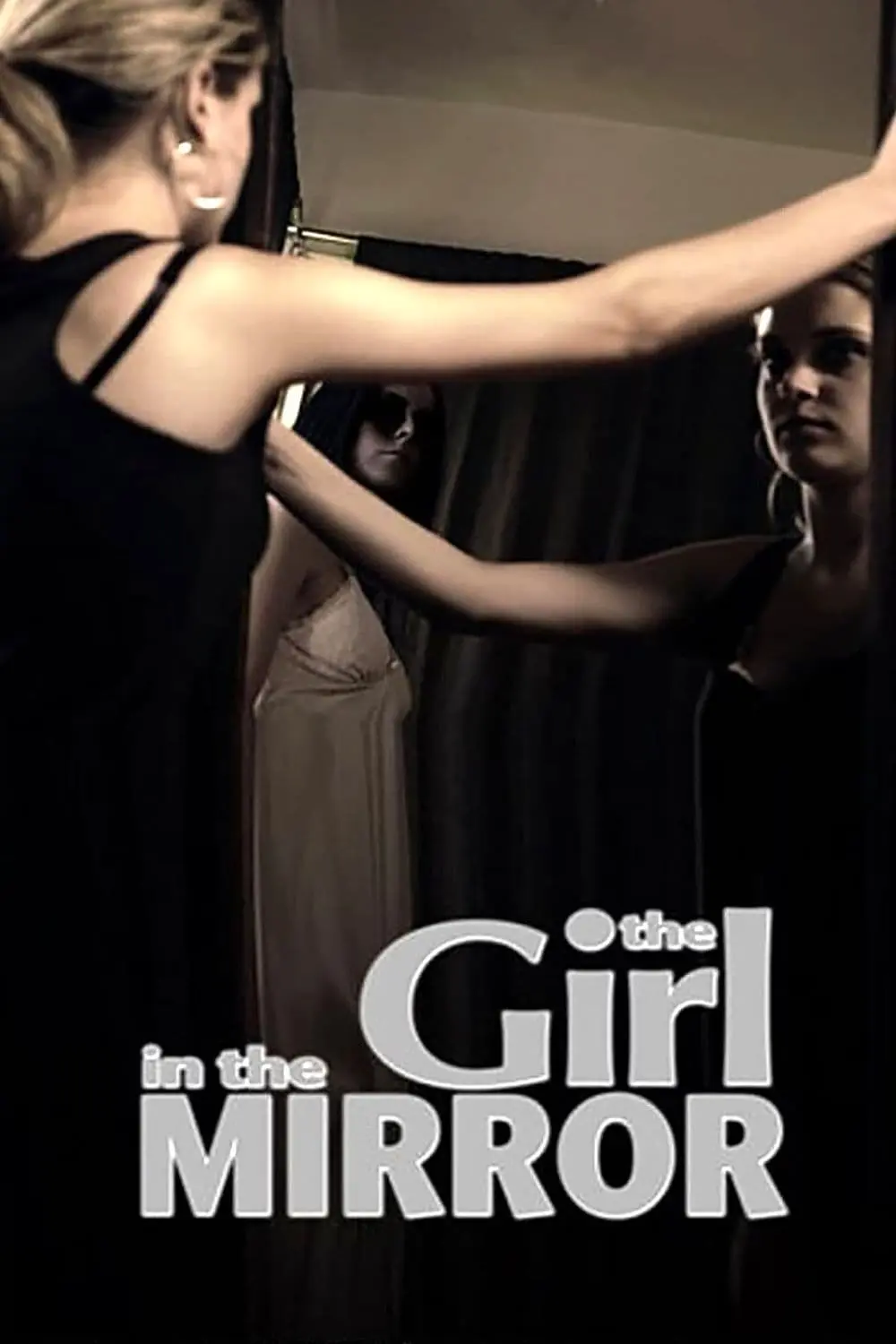 The Girl in the Mirror_peliplat