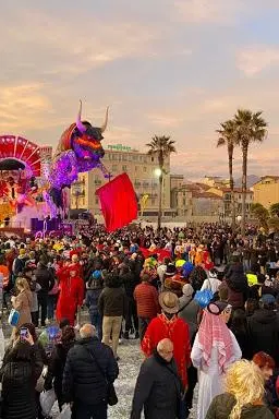 Carnevale di Viareggio_peliplat