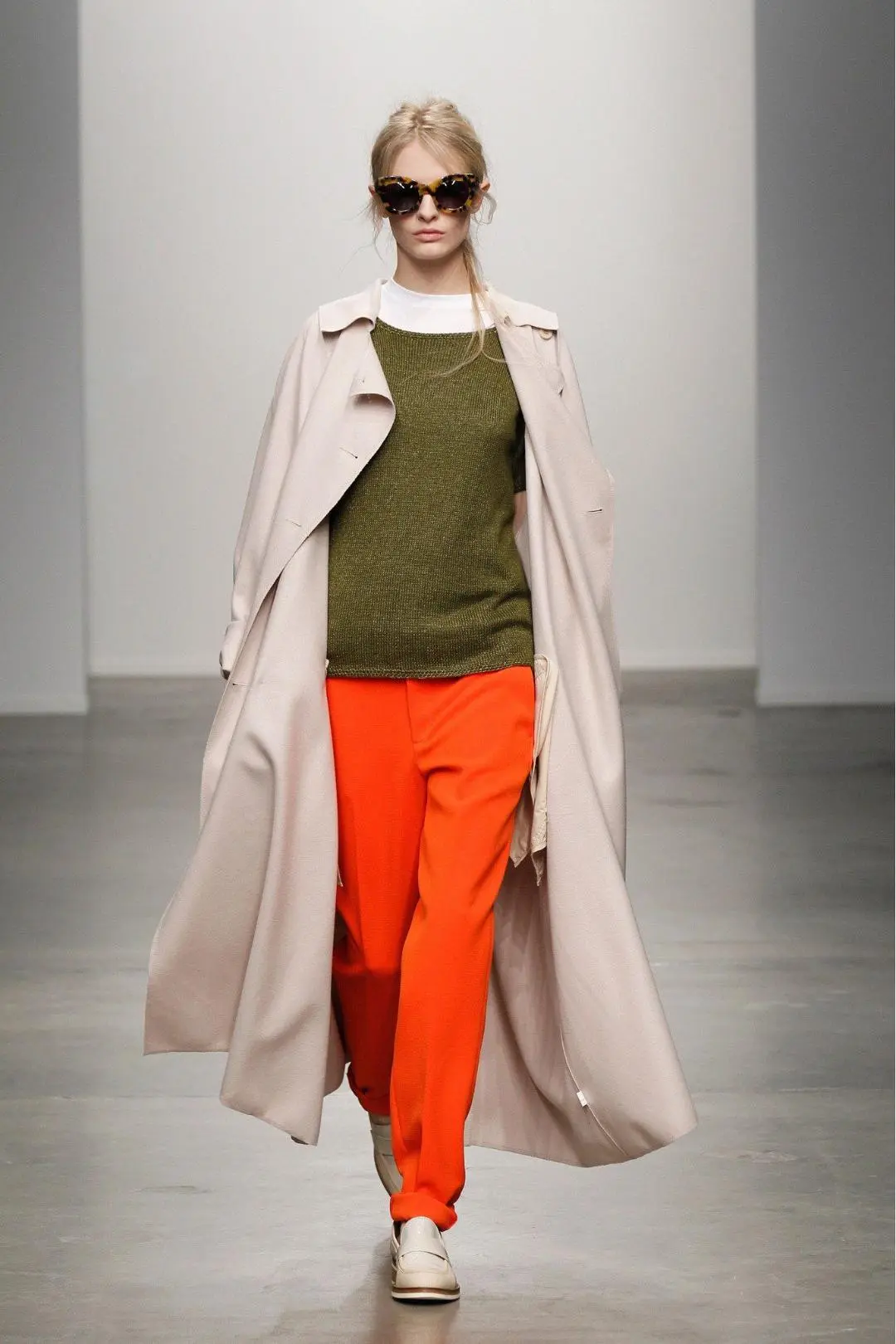 Karen Walker: Fall/Winter 2013 New Rose at NYFW_peliplat