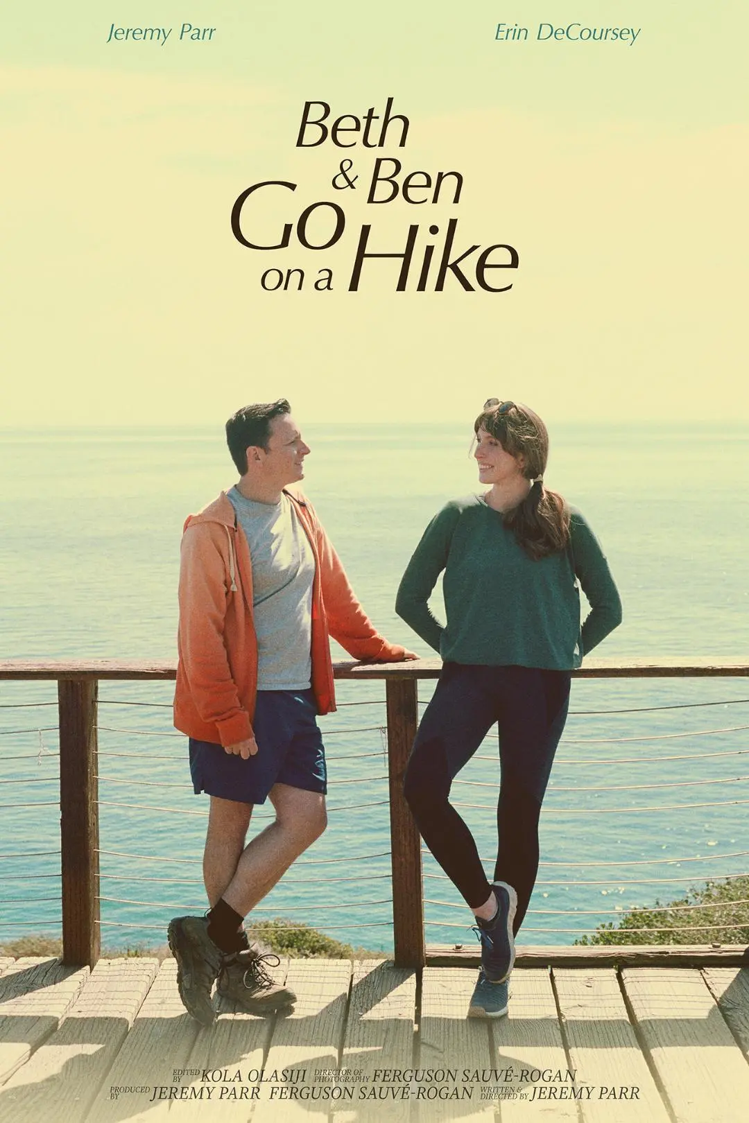 Beth & Ben Go on A Hike_peliplat