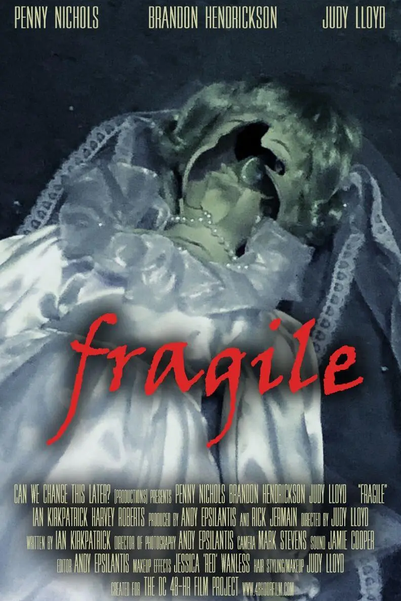 Fragile_peliplat