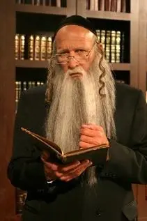 Grand Rabbi_peliplat