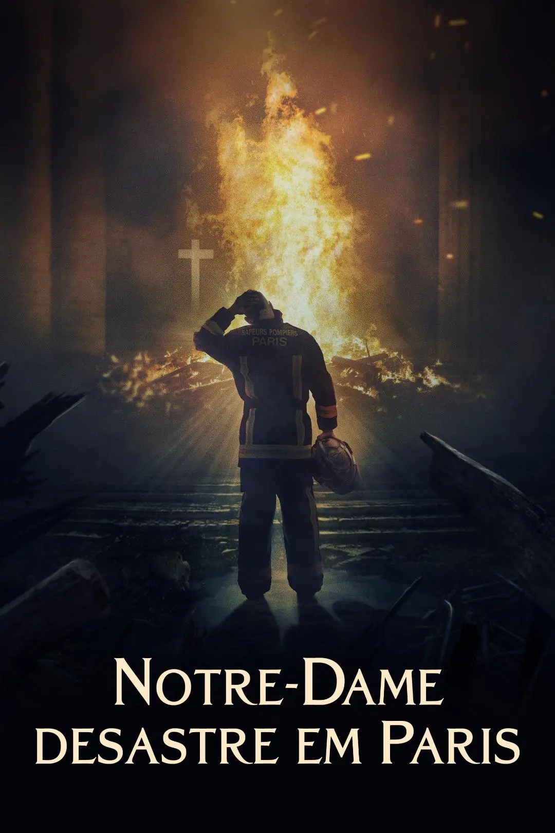 Notre-Dame - Desastre em Paris_peliplat