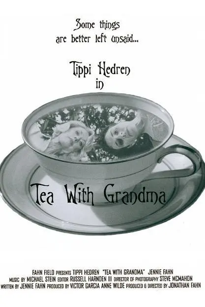 Tea with Grandma_peliplat