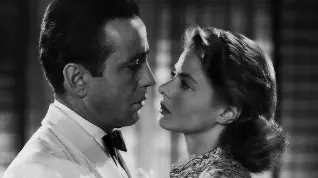 Entre Sombras y Amores: Un Viaje Cinematográfico a la Épica Romántica de 'Casablanca'_peliplat