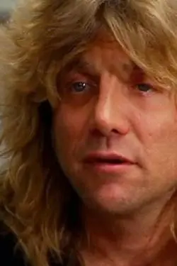 Steven Adler_peliplat