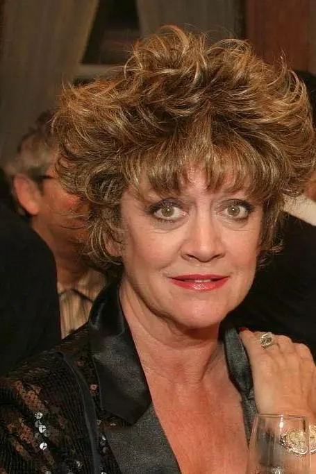 Amanda Barrie_peliplat