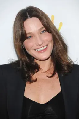 Carla Bruni_peliplat