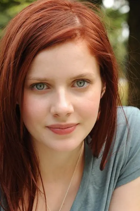 Rachel Hurd-Wood_peliplat