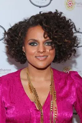 Marsha Ambrosius_peliplat