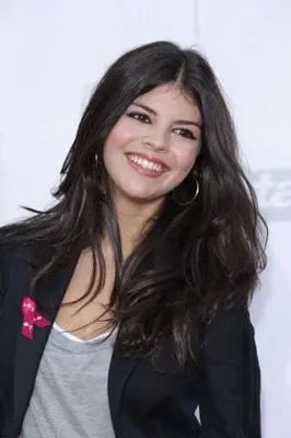 Nikki Yanofsky_peliplat