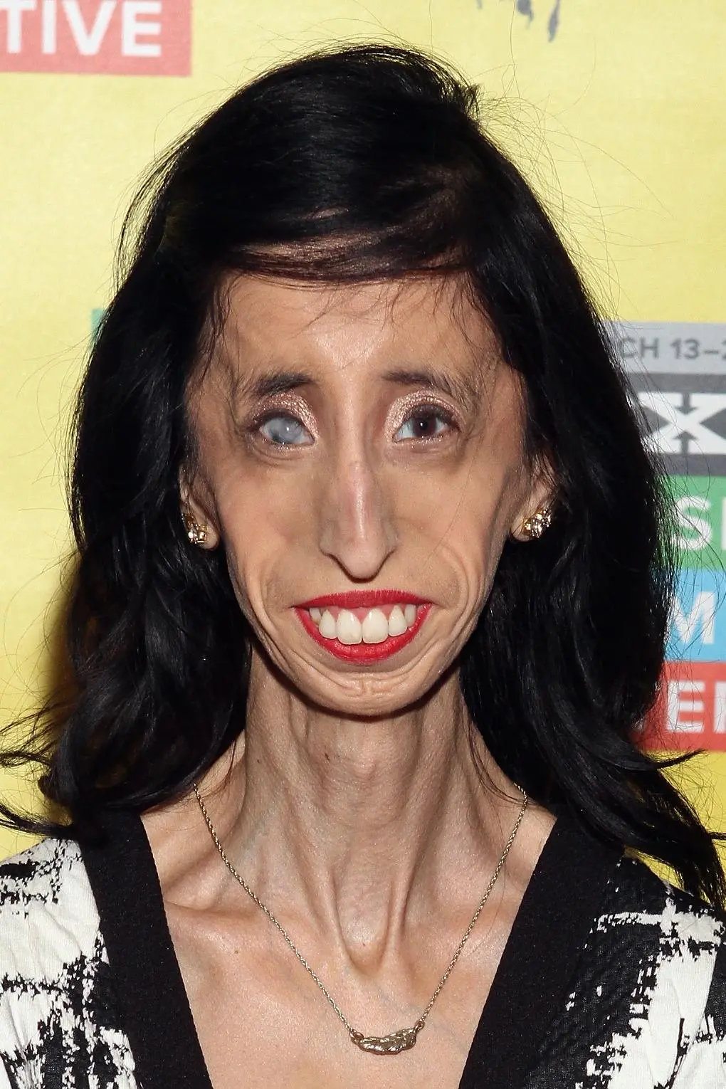 Lizzie Velasquez_peliplat