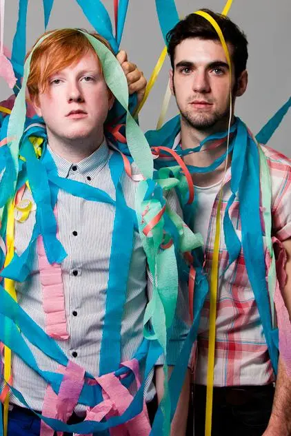 Two Door Cinema Club_peliplat