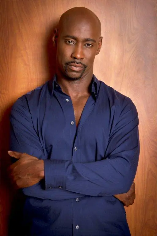 D.B. Woodside_peliplat