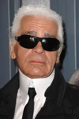 Karl Lagerfeld_peliplat