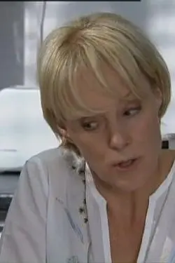 Sally Dynevor_peliplat