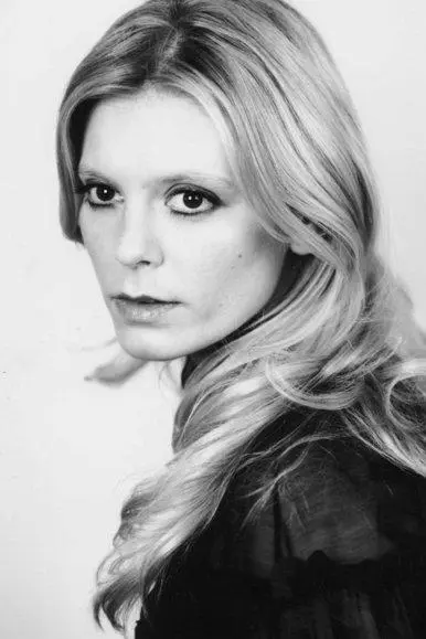 Emilia Fox_peliplat