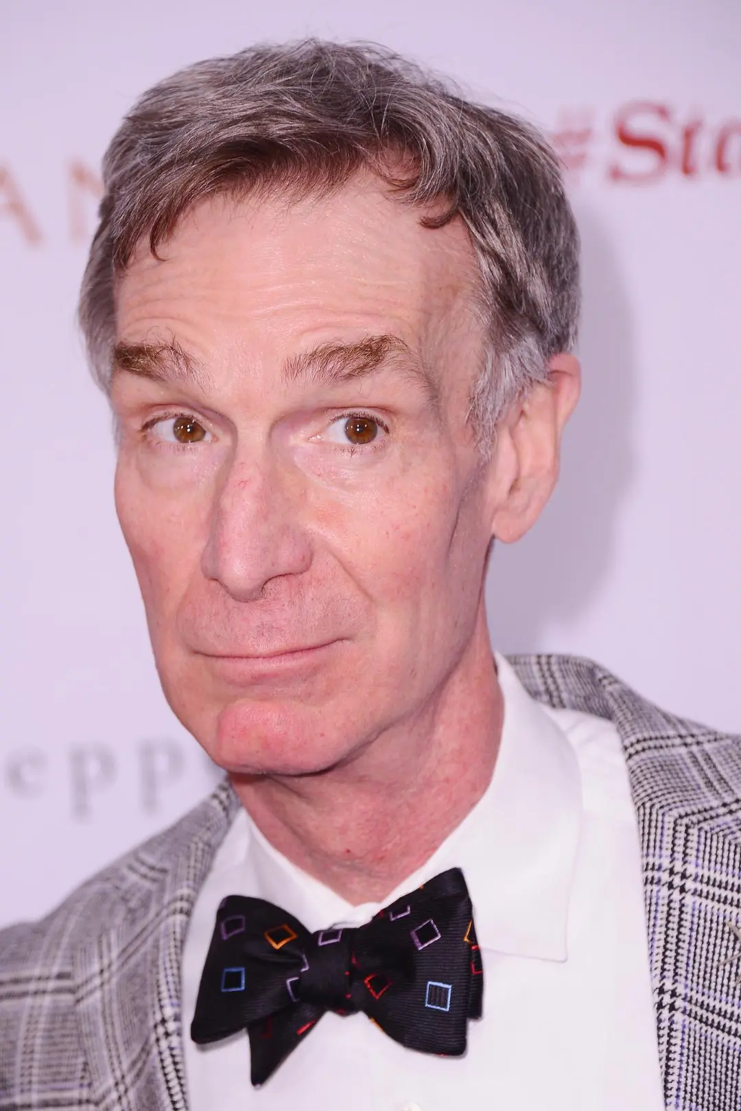 Bill Nye_peliplat