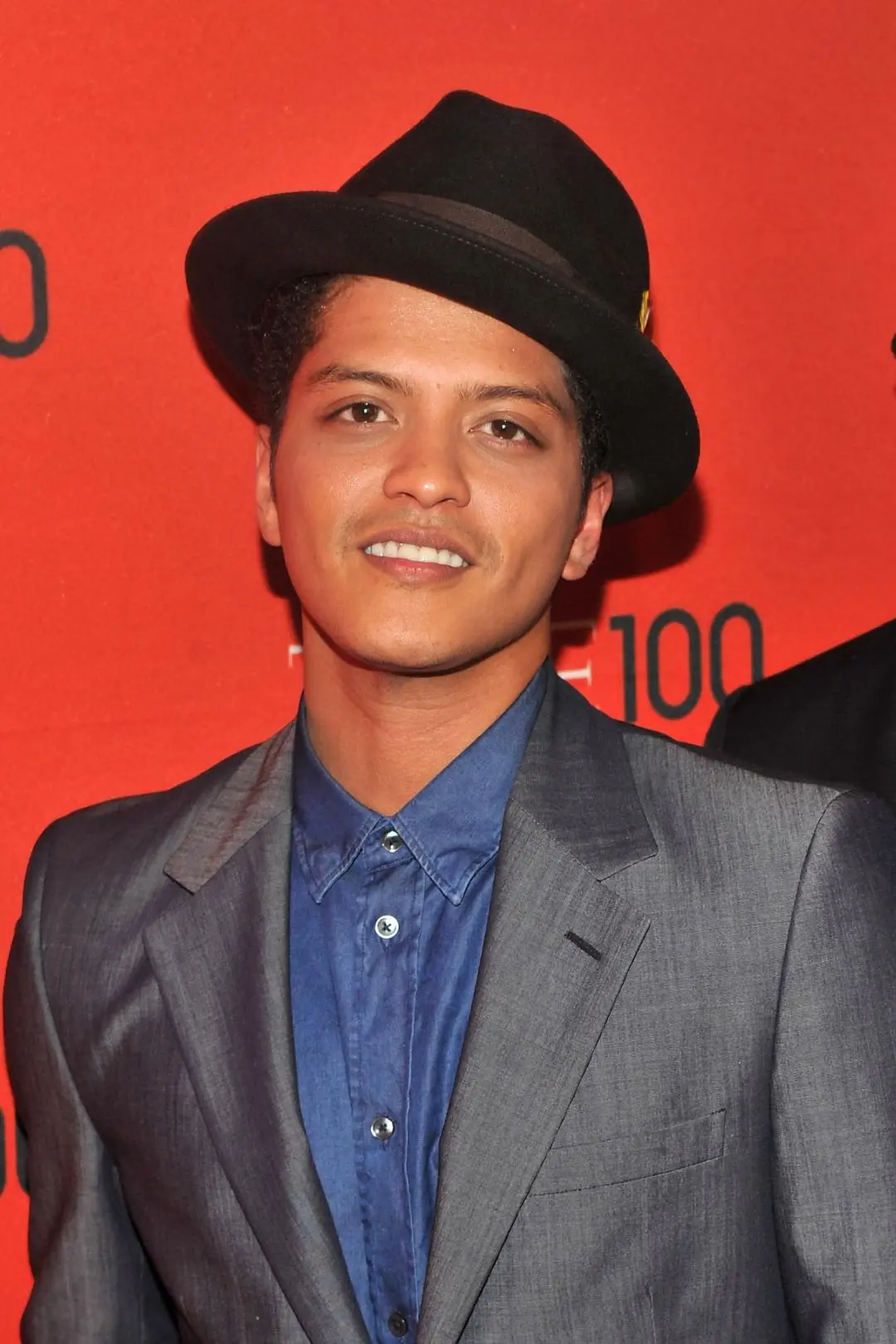 Bruno Mars_peliplat