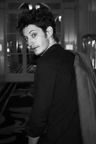 Pierre Niney_peliplat