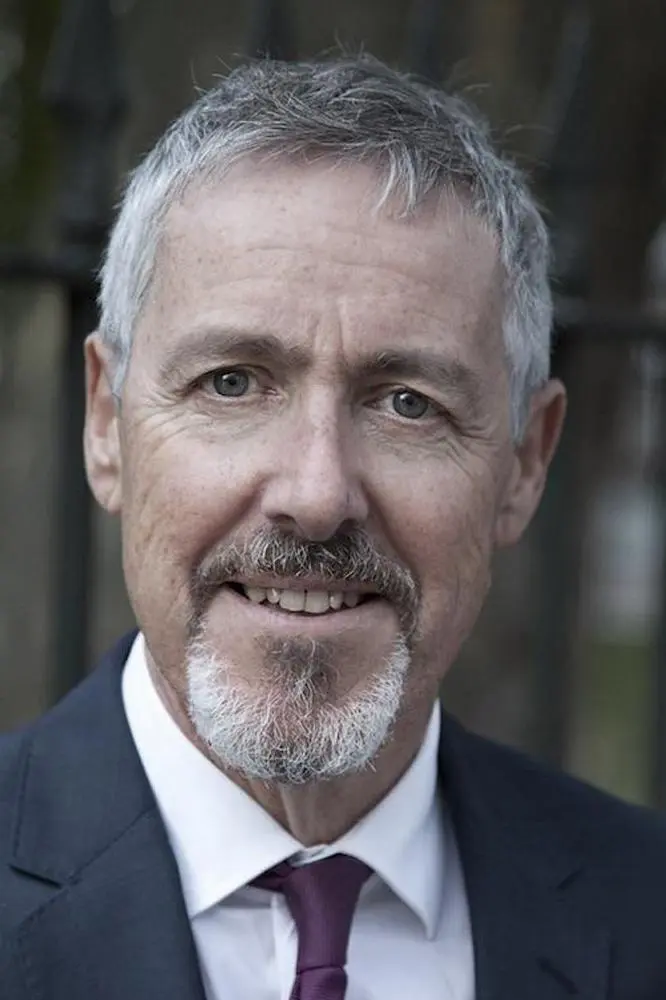 Griff Rhys Jones_peliplat