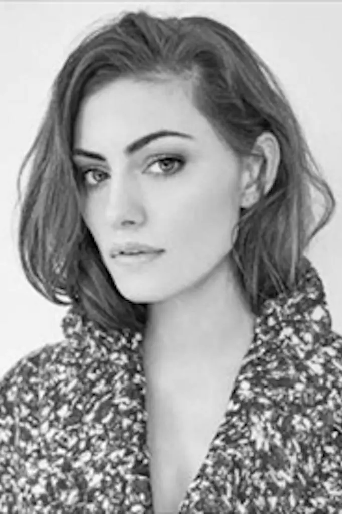 Phoebe Tonkin_peliplat